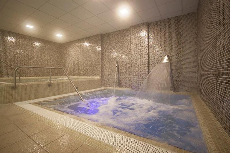 Hotel Szent Istvan Еґер Екстер'єр фото