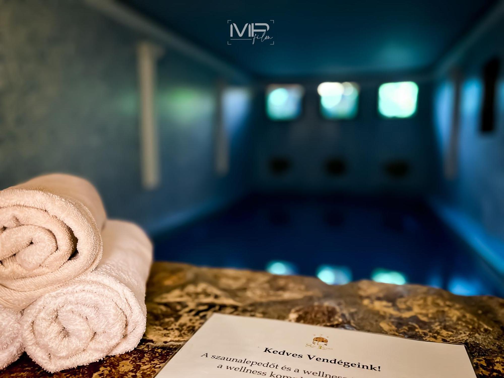 Hotel Szent Istvan Еґер Екстер'єр фото