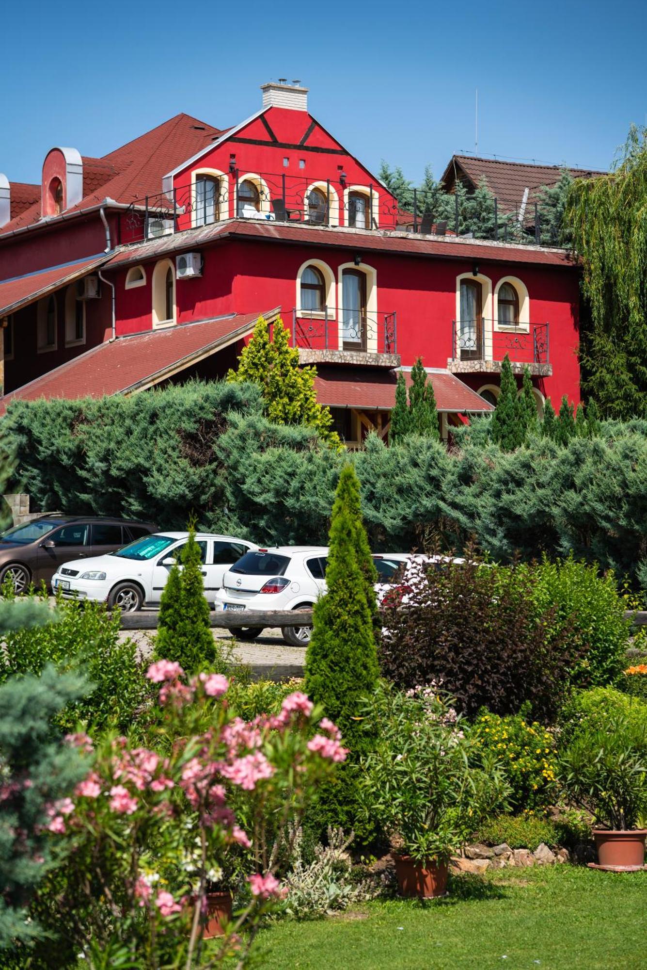 Hotel Szent Istvan Еґер Екстер'єр фото